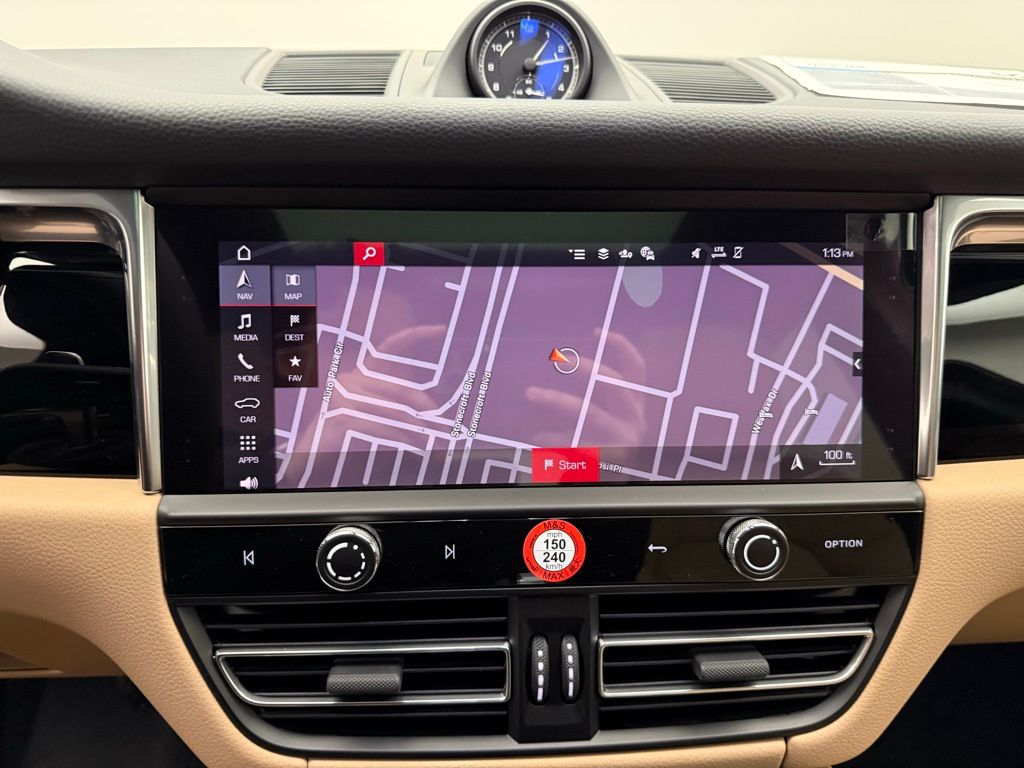 Thumbnail: 2026 Porsche Macan - 16