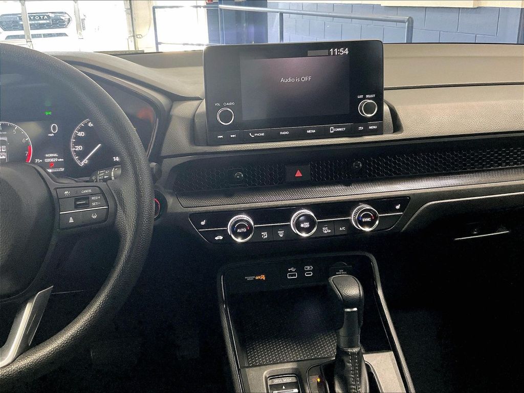 2025 Honda CR-V — photo 17