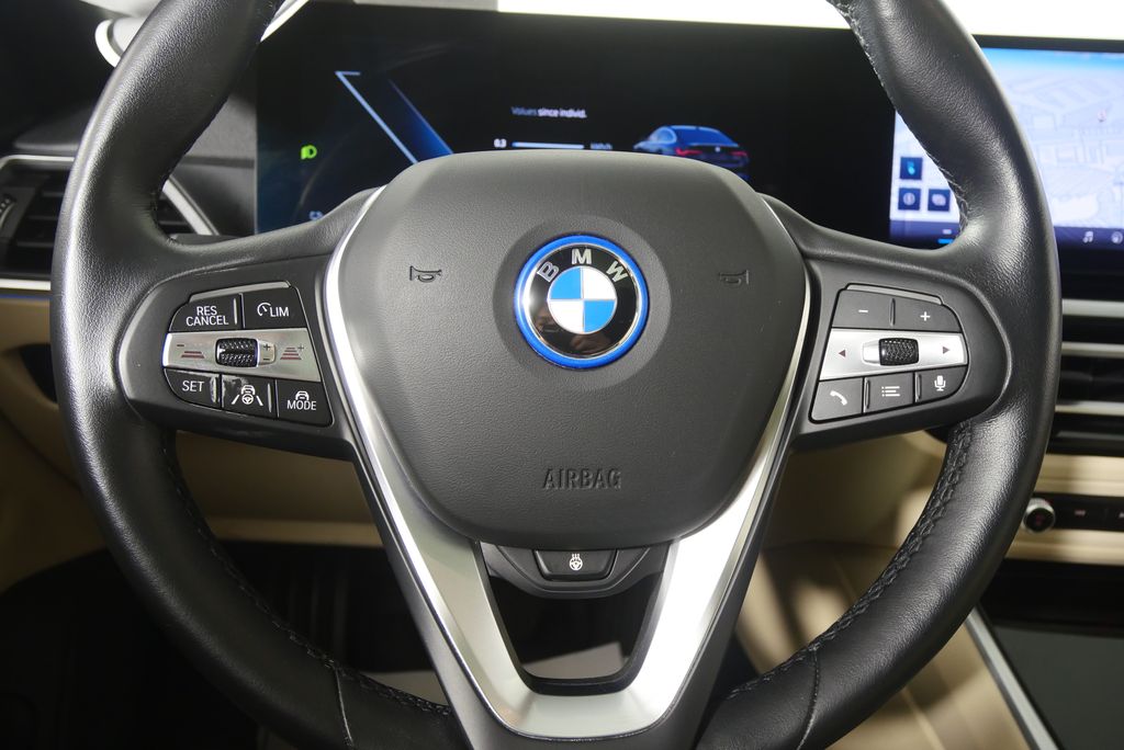 Thumbnail: 2024 BMW i4 - 19