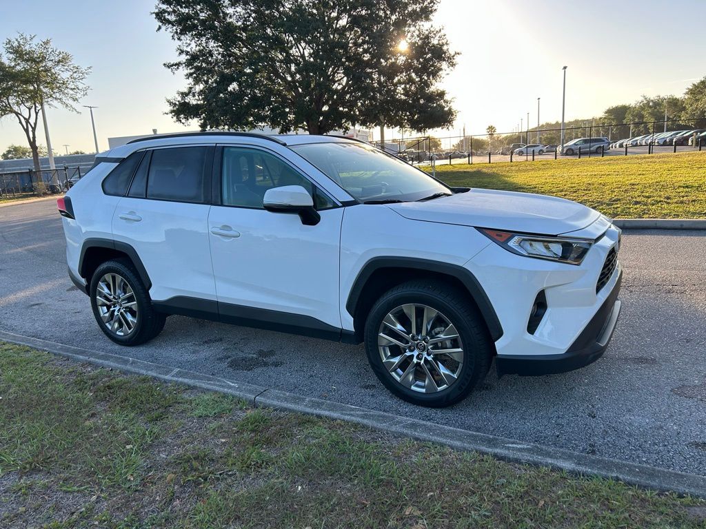 Thumbnail: 2020 Toyota RAV4 - 7