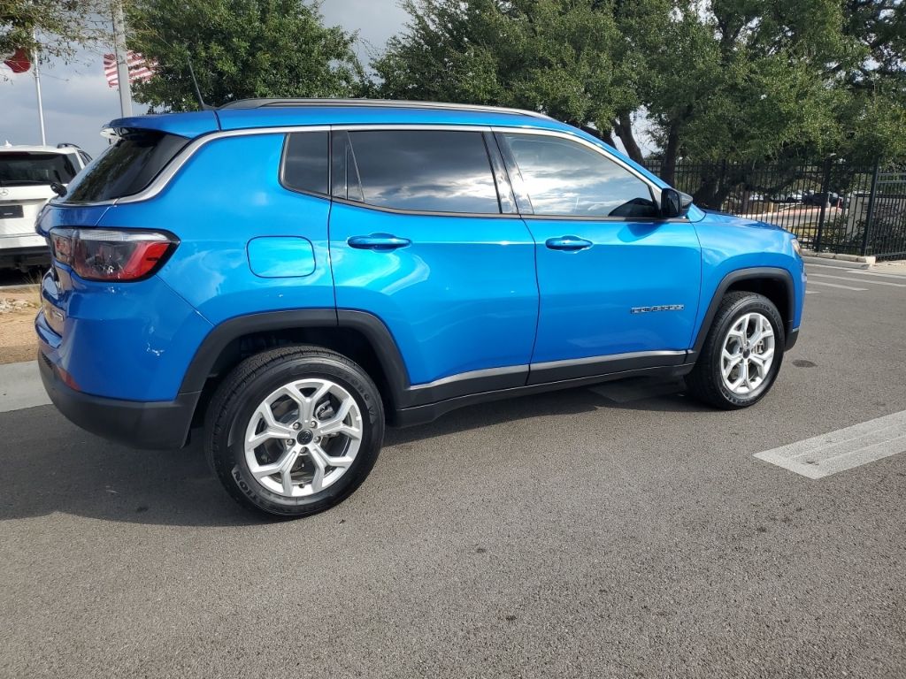 Used Car 2025 Jeep Compass  Latitude For Sale Under $25,000 In Austin, Texas