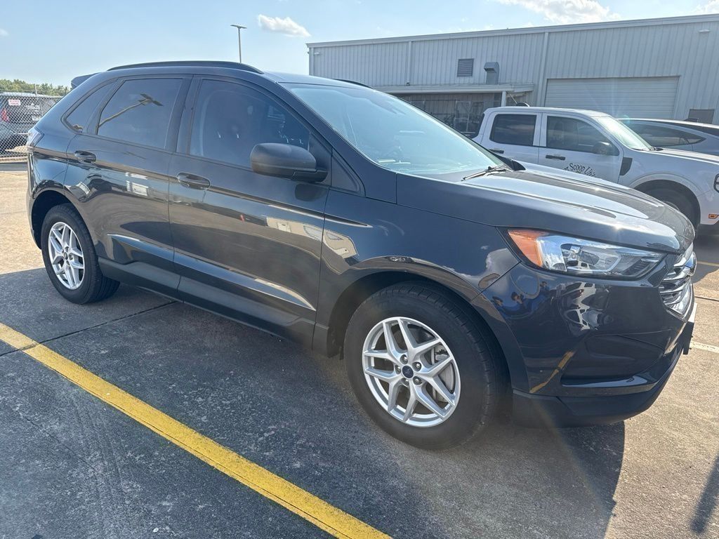 2021 Ford Edge SE Gray at Autostrade