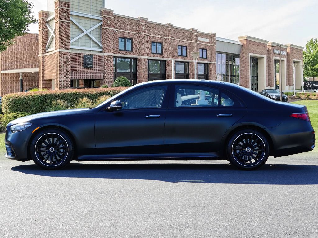 Thumbnail: 2023 Mercedes-Benz S-Class - 8