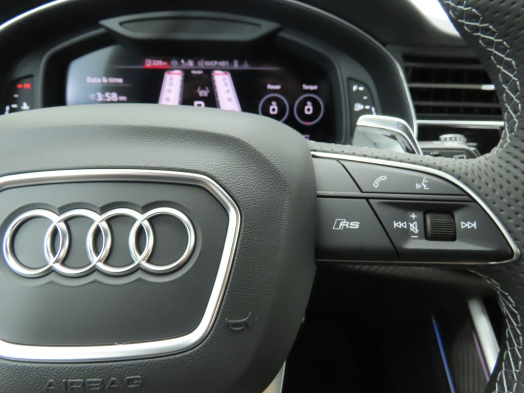 2025 Audi RS Q8 4.0T 12