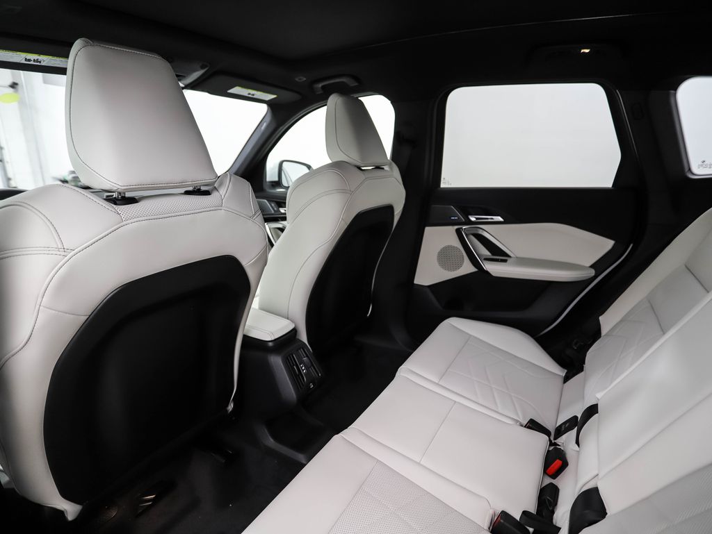 Thumbnail: 2026 BMW X1 - 22