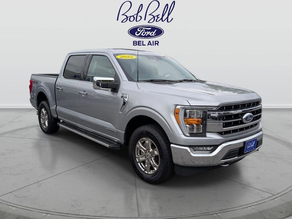 Silver Metallic 2022 Ford F-150 Lariat SuperCrew 4WD Pickup Truck Four-Wheel Drive Automatic