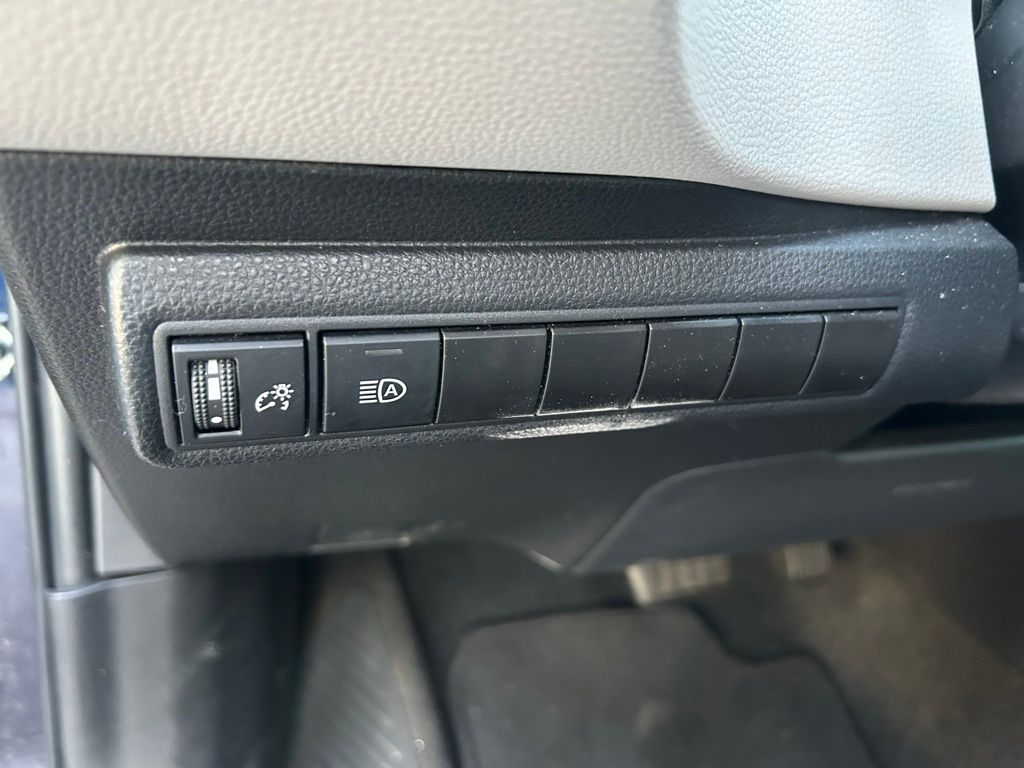 Thumbnail: 2024 Toyota Corolla - 17