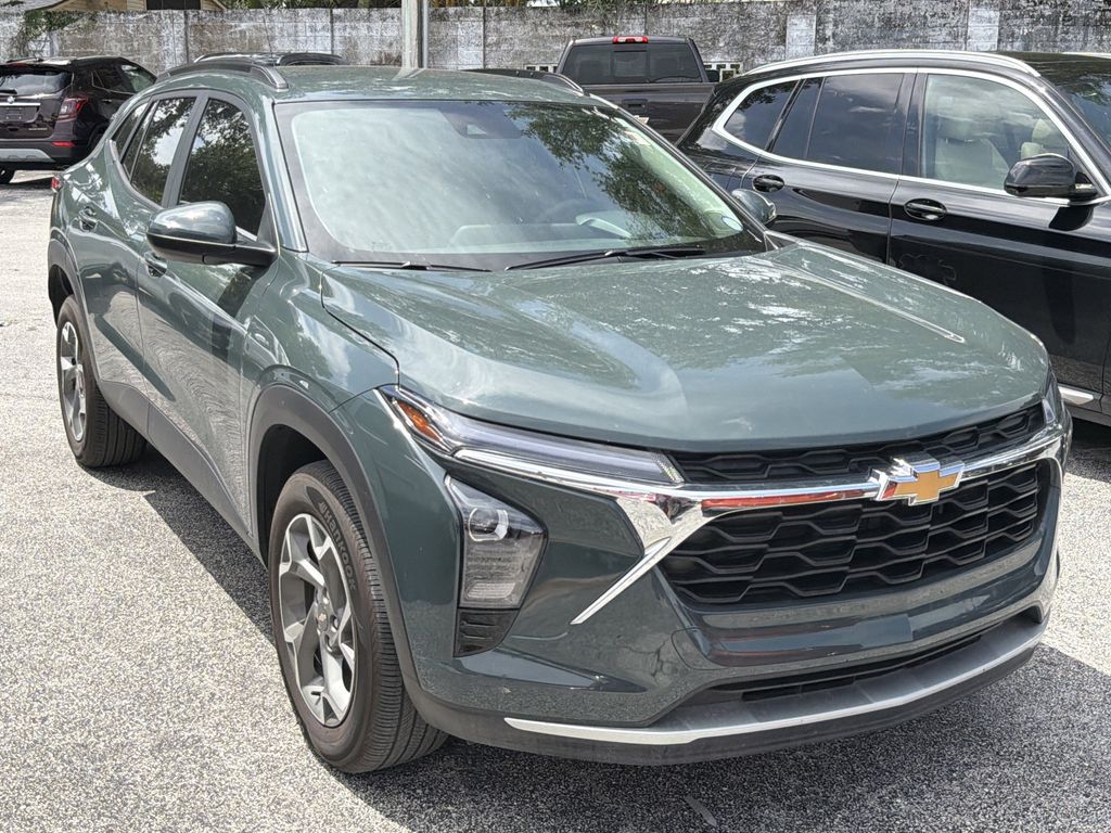 used 2025 Chevrolet Trax car, priced at $19,391