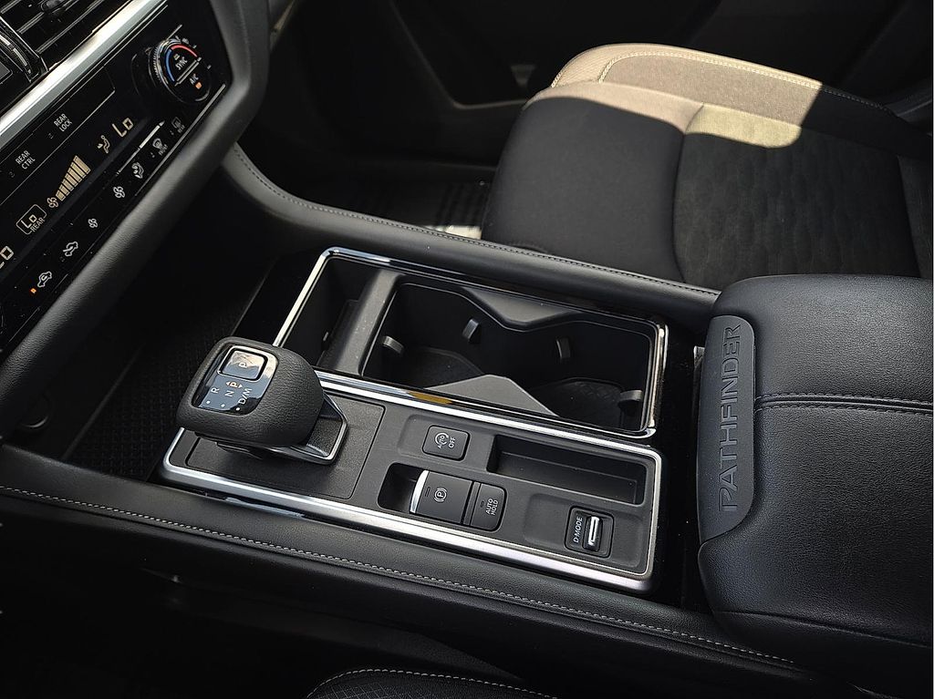 Used 2025 Nissan Pathfinder SV For Sale in Farmington, AR