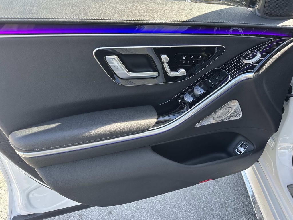 Thumbnail: 2022 Mercedes-Benz S-Class - 29