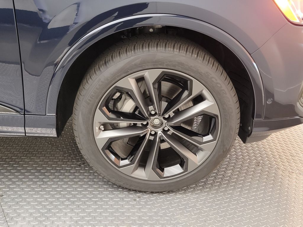 Thumbnail: 2026 Audi Q7 - 14