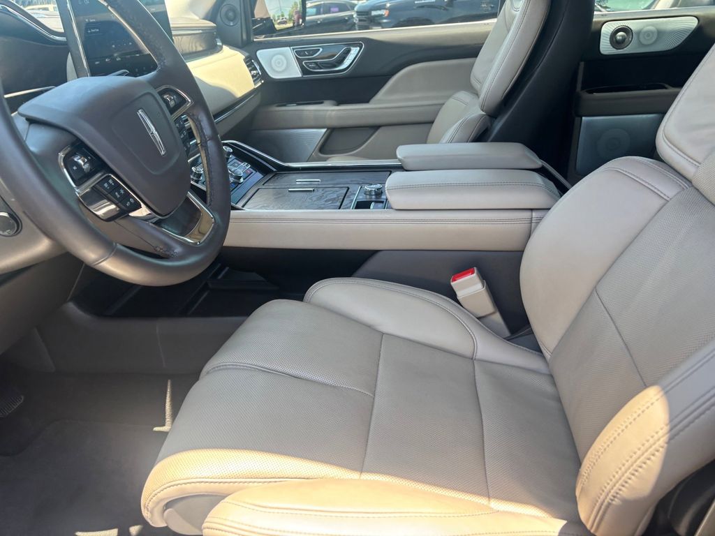 Used Car 2023 Lincoln Navigator  Reserve For Sale Under $70,000 In Austin, Texas