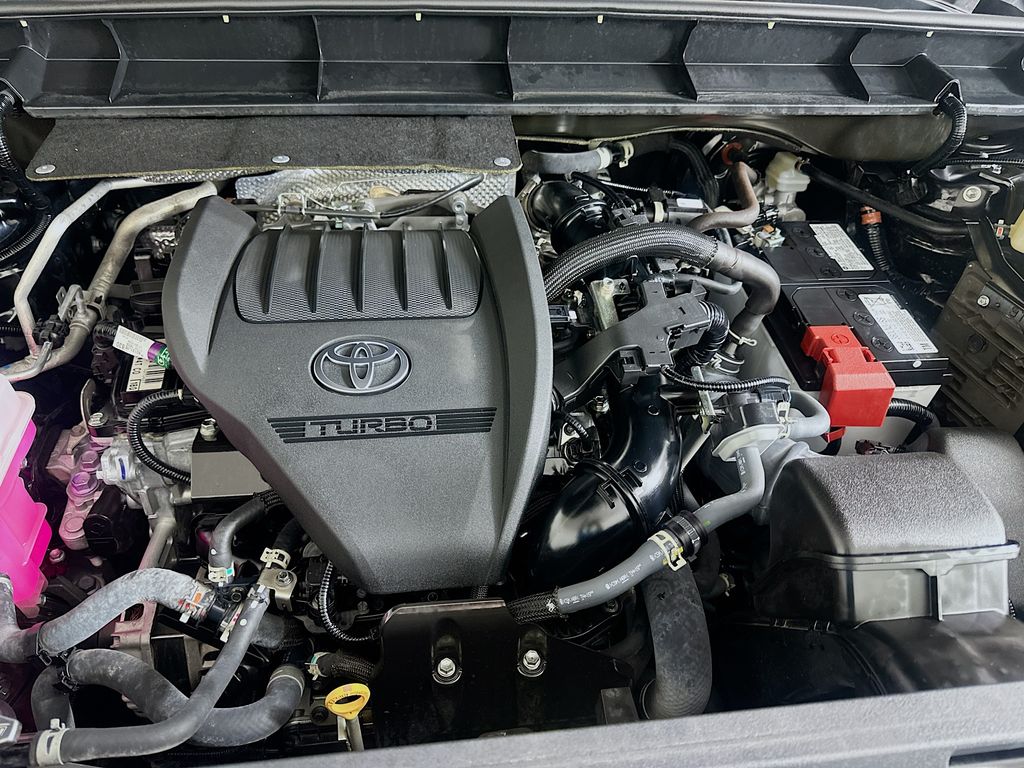 Thumbnail: 2023 Toyota Highlander - 31