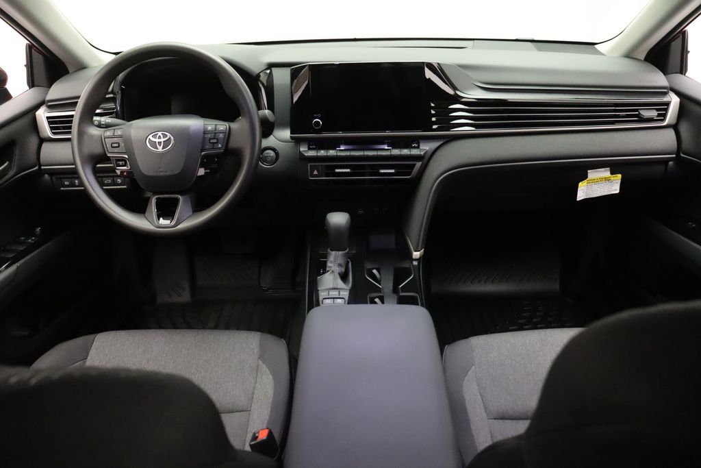 2025 Toyota Camry LE 24