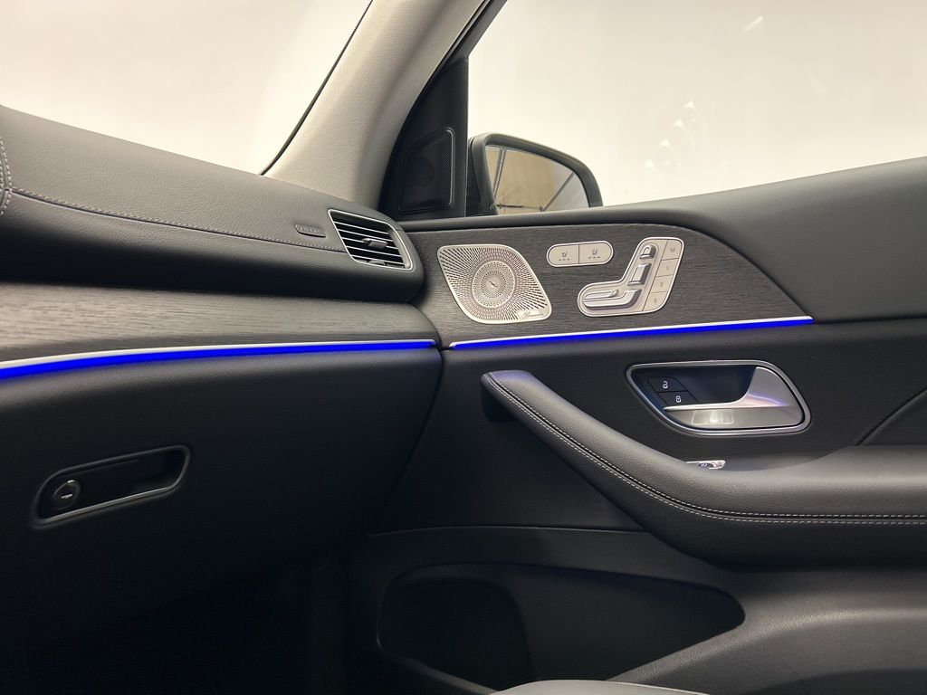 Thumbnail: 2026 Mercedes-Benz GLS - 20