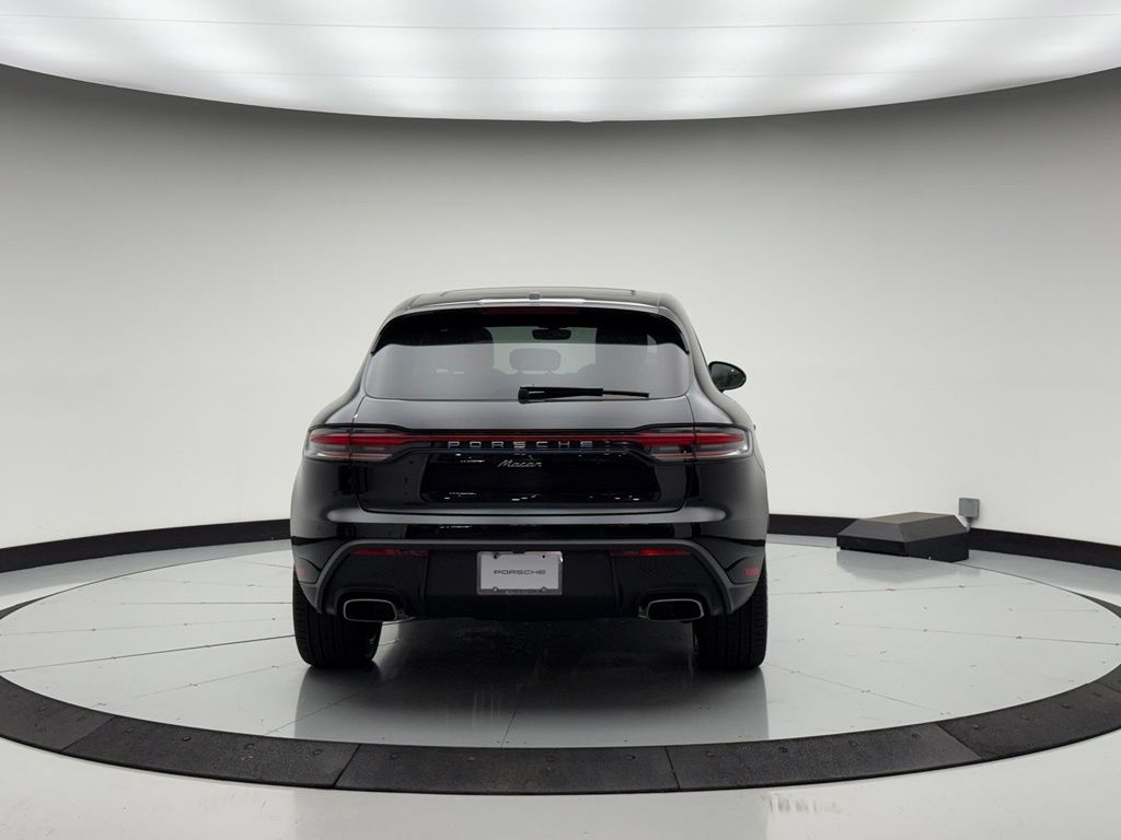 Thumbnail: 2026 Porsche Macan - 10