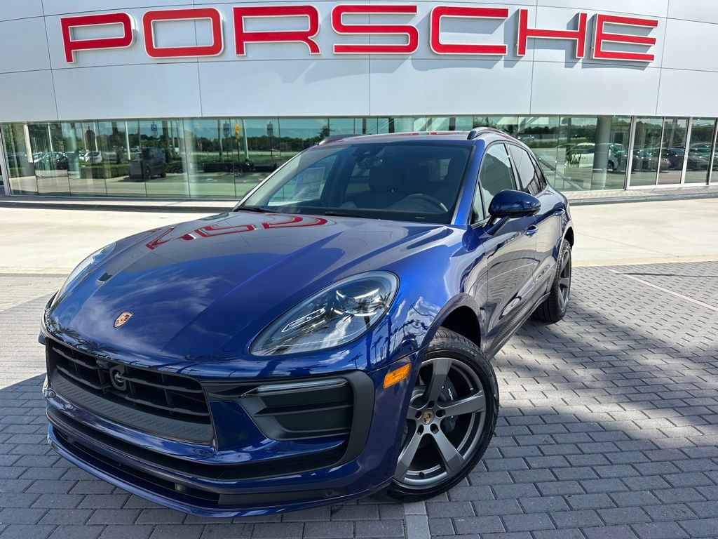 Thumbnail: 2026 Porsche Macan - 1