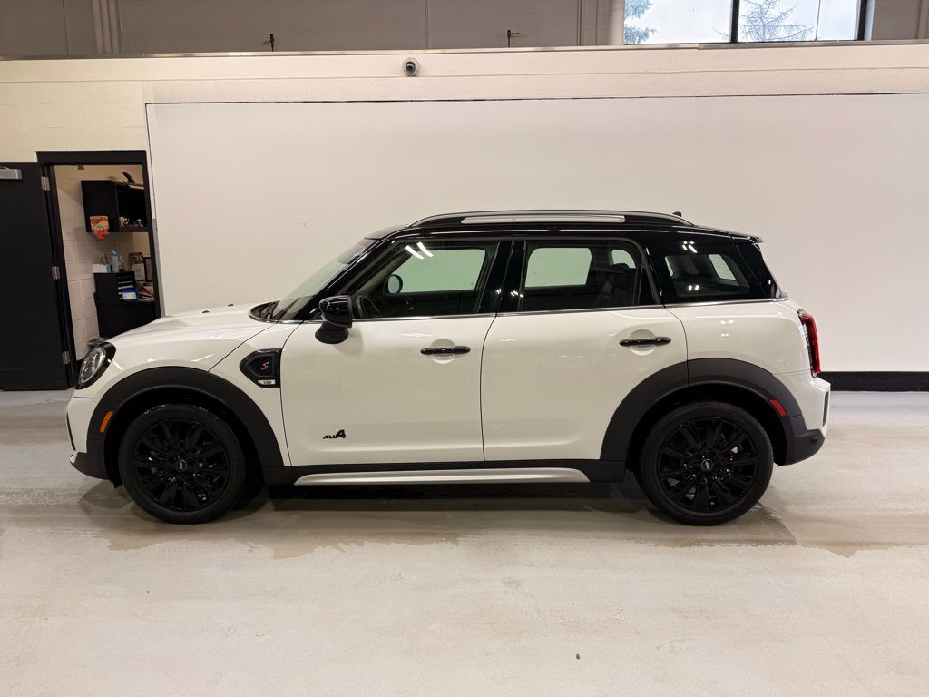 Thumbnail: 2024 MINI Cooper Countryman - 2