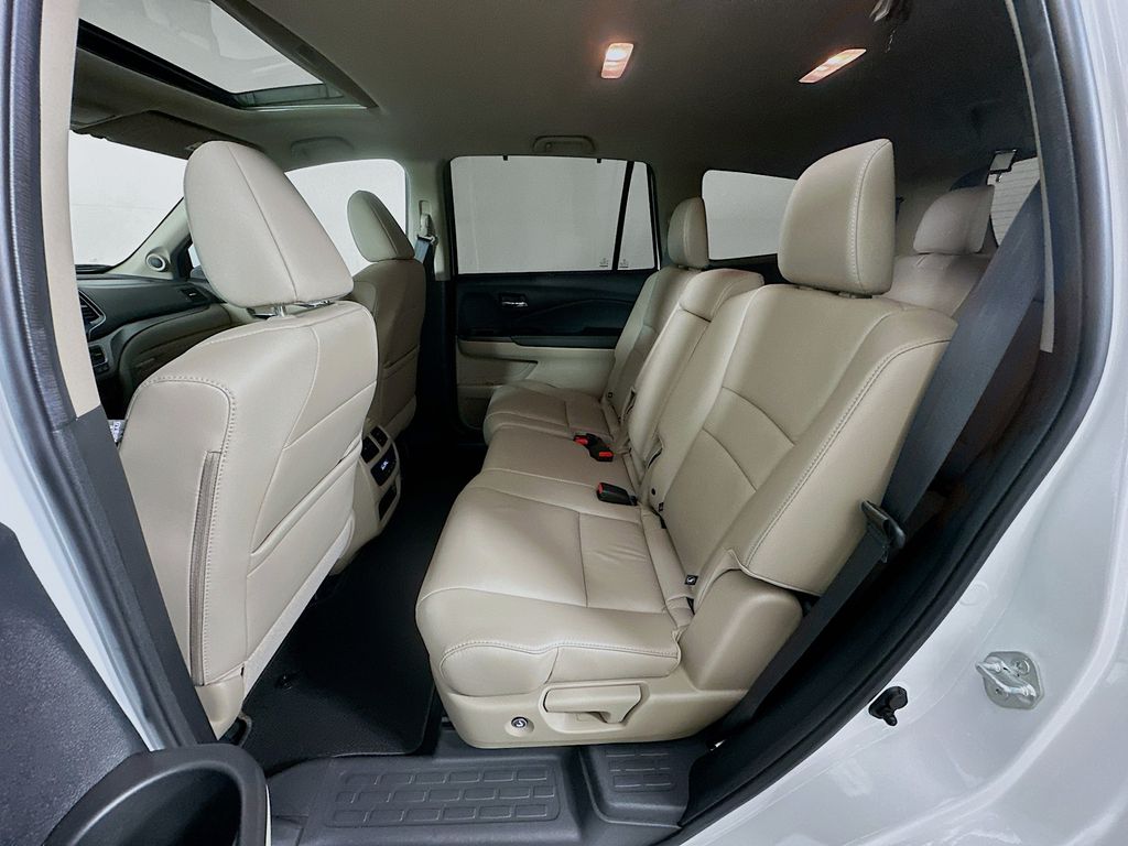 Thumbnail: 2022 Honda Pilot - 24