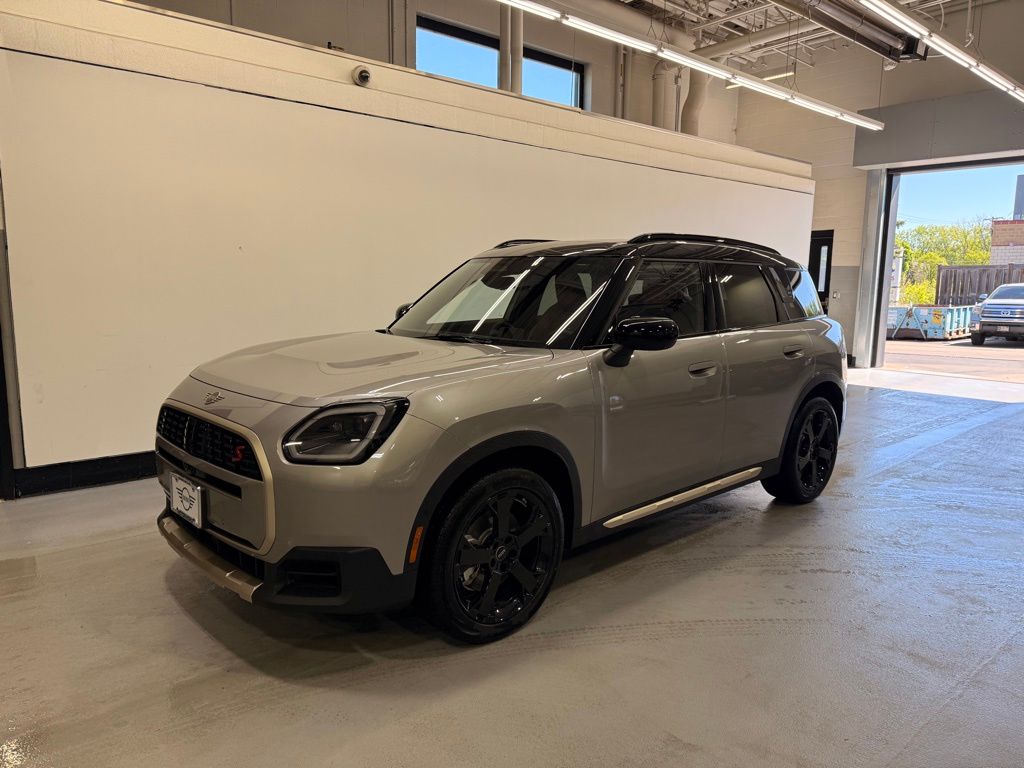 Thumbnail: 2027 MINI Cooper Countryman - 1