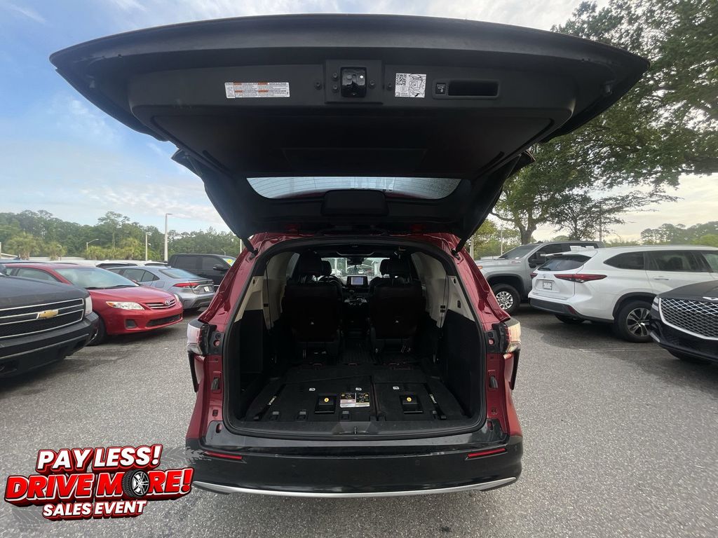 Used 2024 Toyota Sienna Van