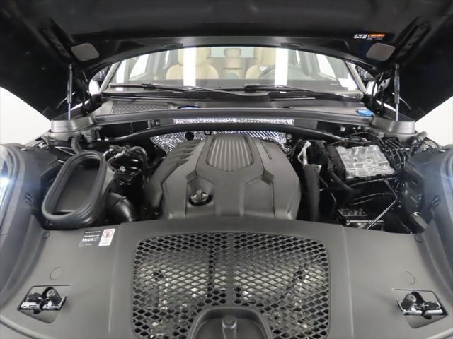 Thumbnail: 2026 Porsche Macan - 11