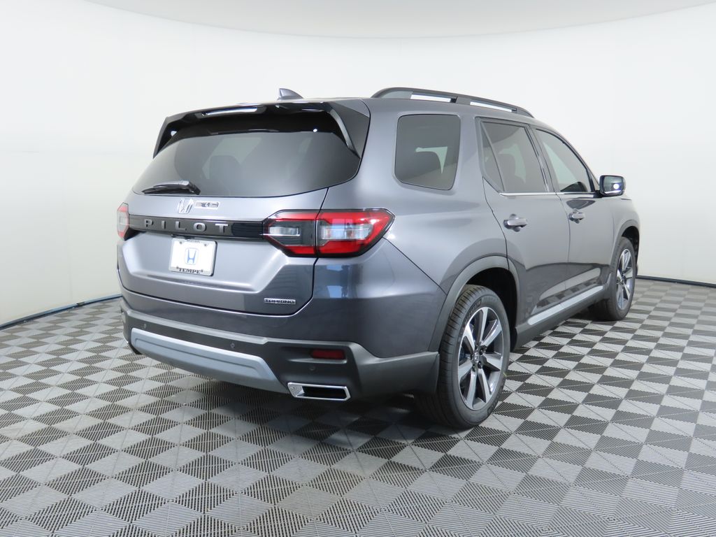 2025 Honda Pilot Touring 5