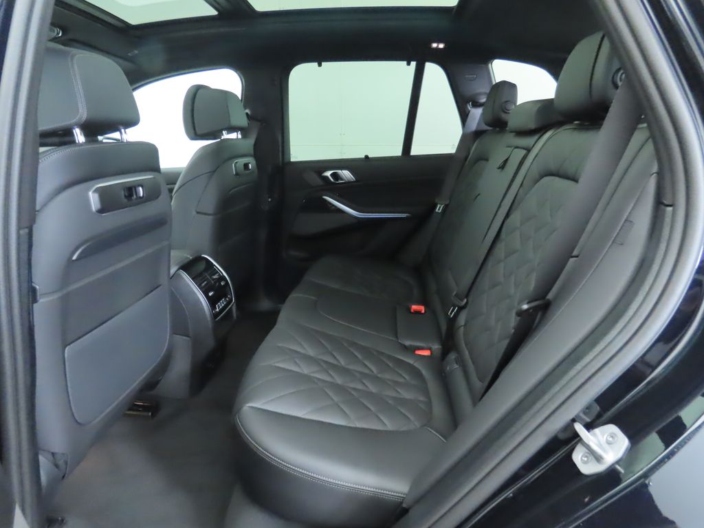 Thumbnail: 2026 BMW X5 - 22