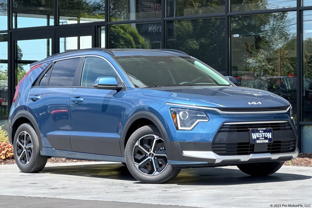 Mineral Blue 2026 Kia Niro SUV / Crossover Front-Wheel Drive 6-Speed Dual Clutch