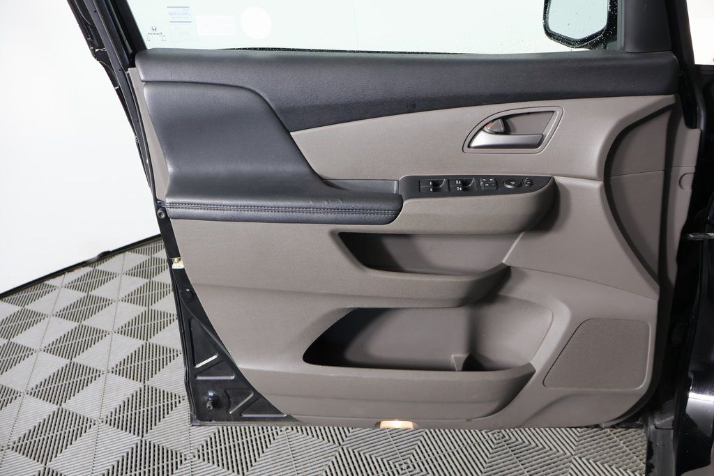 Thumbnail: 2012 Honda Odyssey - 11