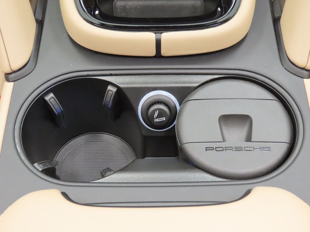 Thumbnail: 2025 Porsche Cayenne - 30