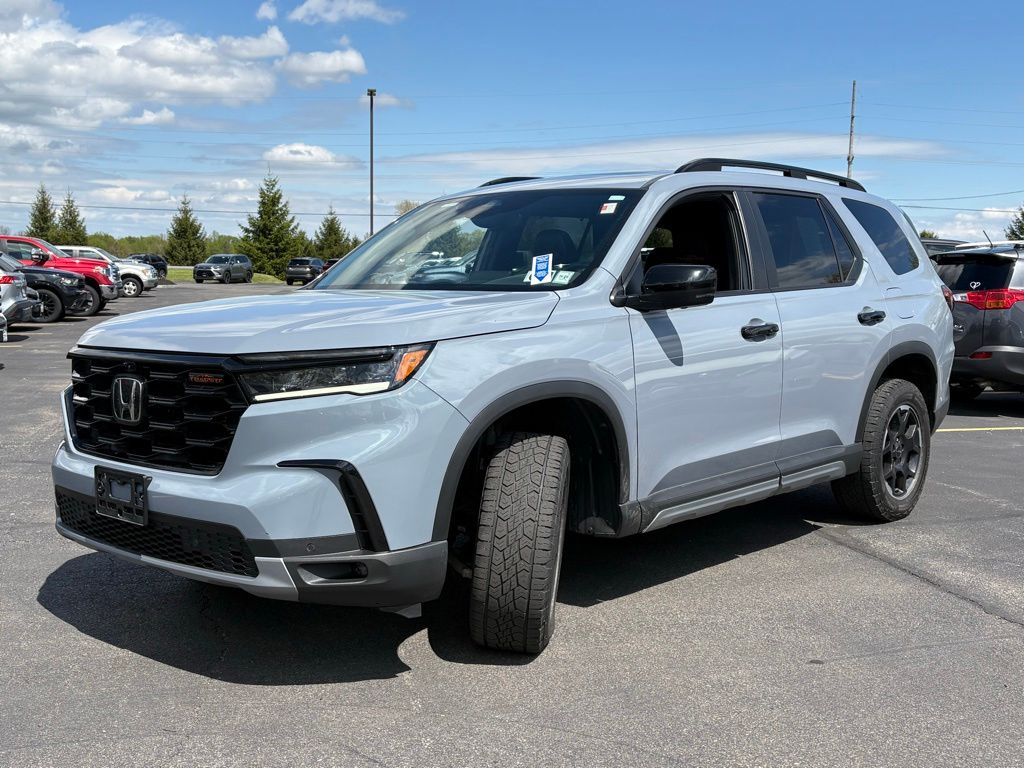 Pre-Owned 2025 Honda Pilot TrailSport 4D Sport Utility in