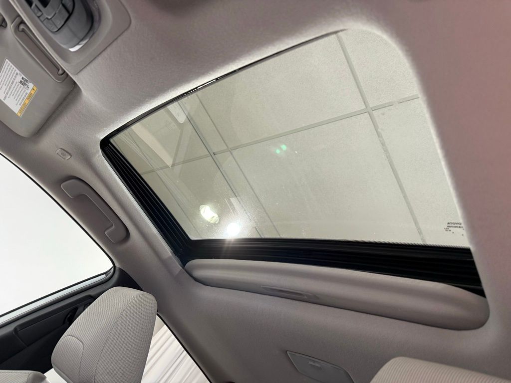 Thumbnail: 2023 Toyota Corolla Cross - 18