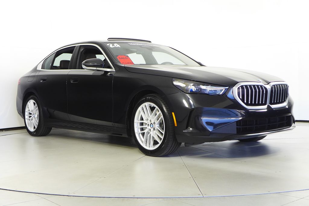 Thumbnail: 2024 BMW 5 Series - 4