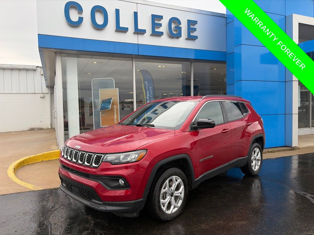  2025 Jeep Compass Latitude 4WD   