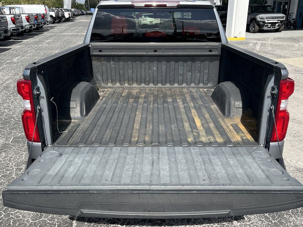 2019 Chevrolet Silverado 1500 RST 12