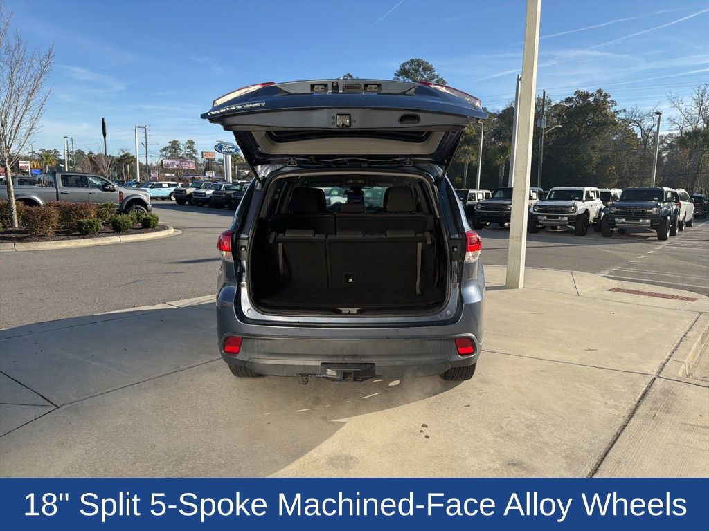 2019 Toyota Highlander LE