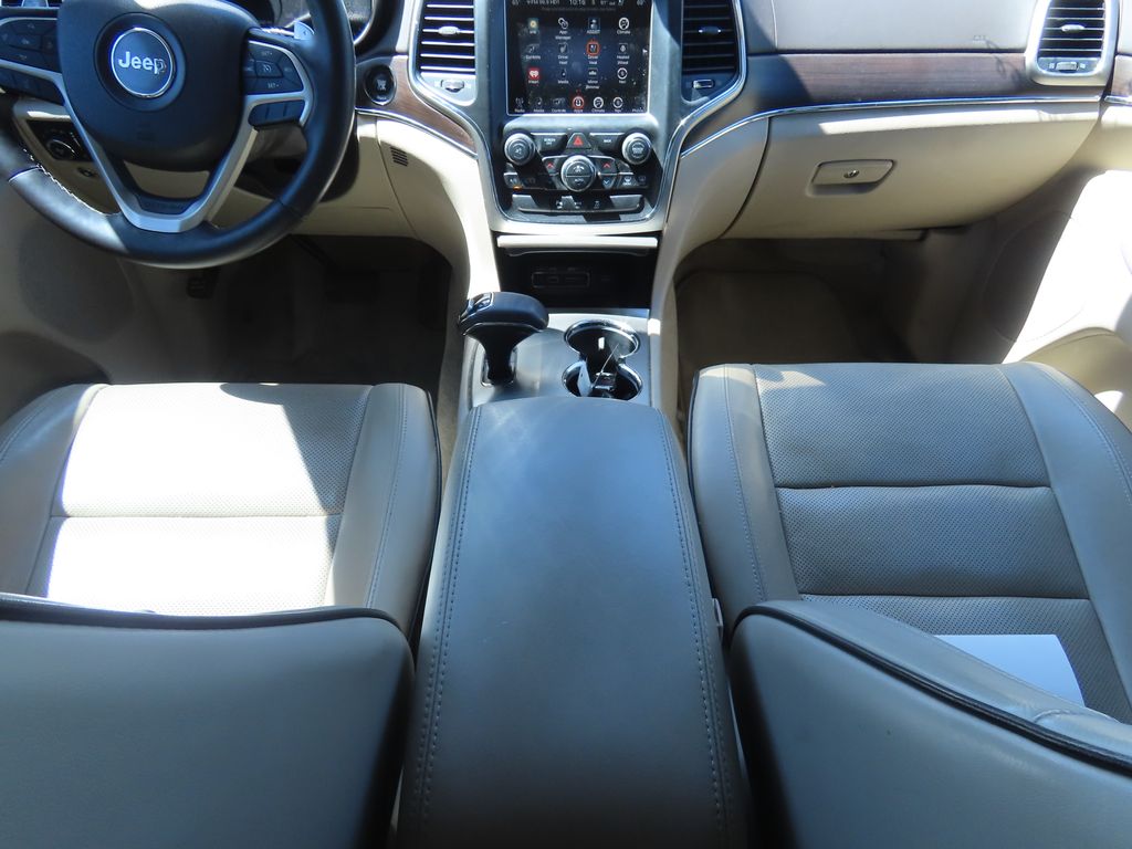 Thumbnail: 2015 Jeep Grand Cherokee - 9