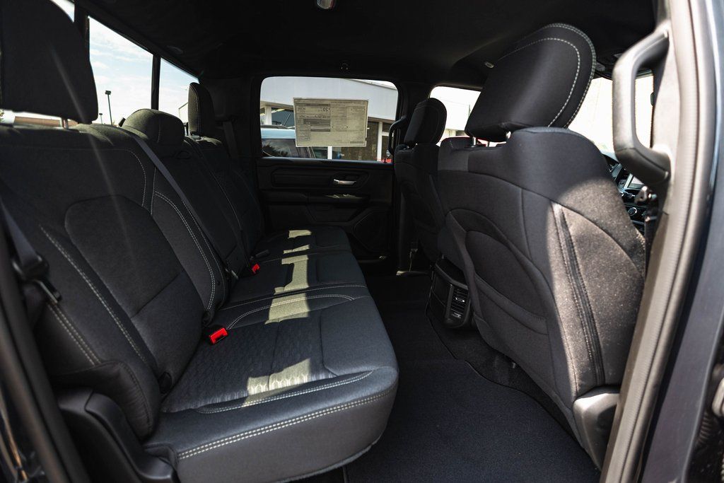 2026 Ram 1500 Tradesman thumbnail 28