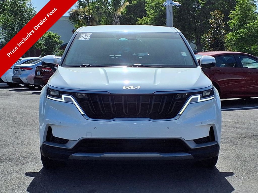 Used 2024 Kia Carnival Van