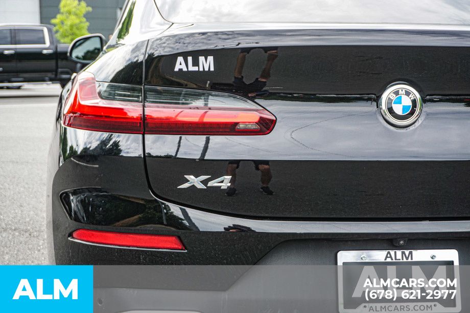 Used 2025 Black BMW xDrive30i image 14