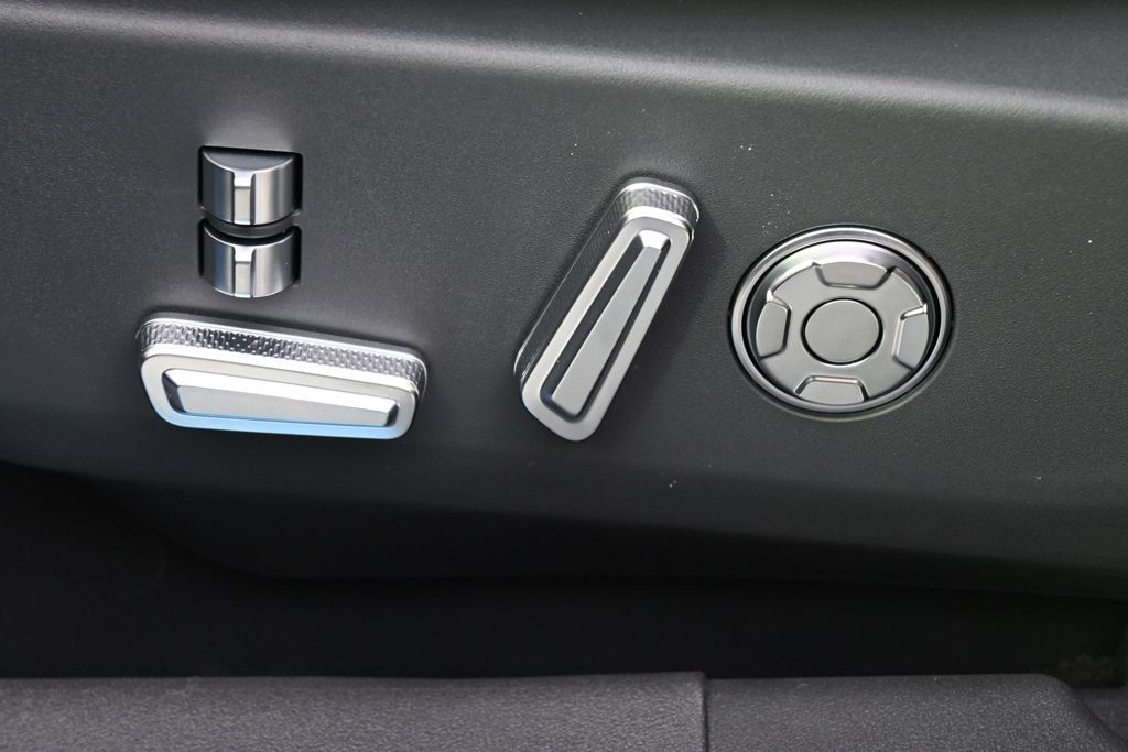 New 2026 Blue Lincoln Reserve image 14