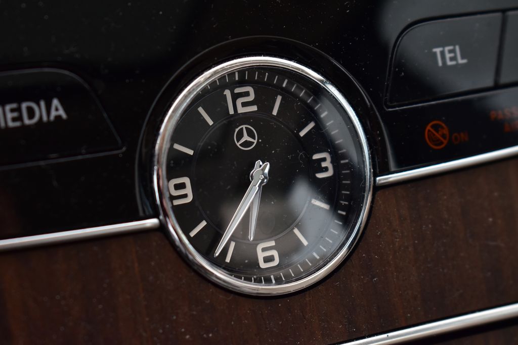 Thumbnail: 2019 Mercedes-Benz C-Class - 21