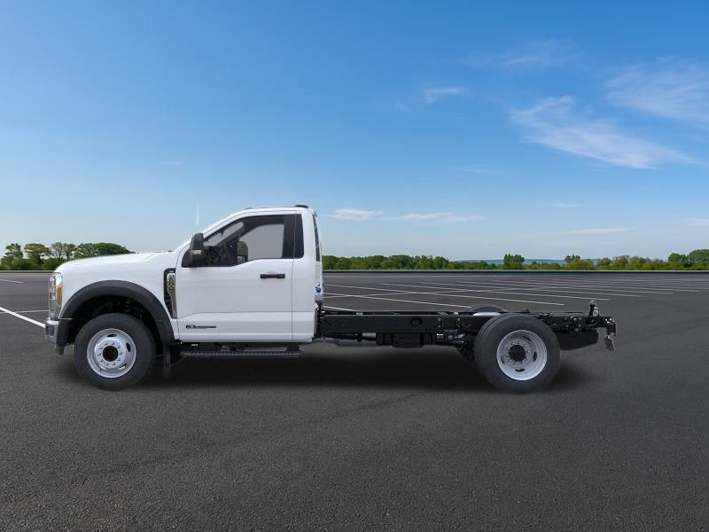 New 2025 Ford Super Duty F-600 Chassis Regular Cab (DRW) 169" Wheelbase XL