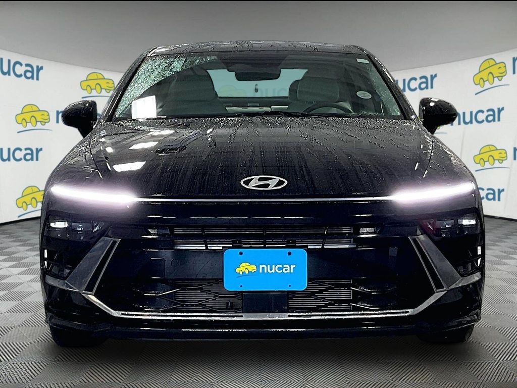 2025 Hyundai Sonata — photo 2