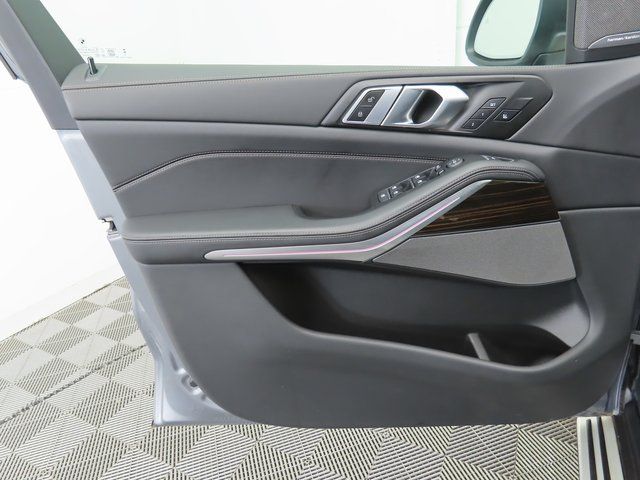 Thumbnail: 2025 BMW X5 - 24