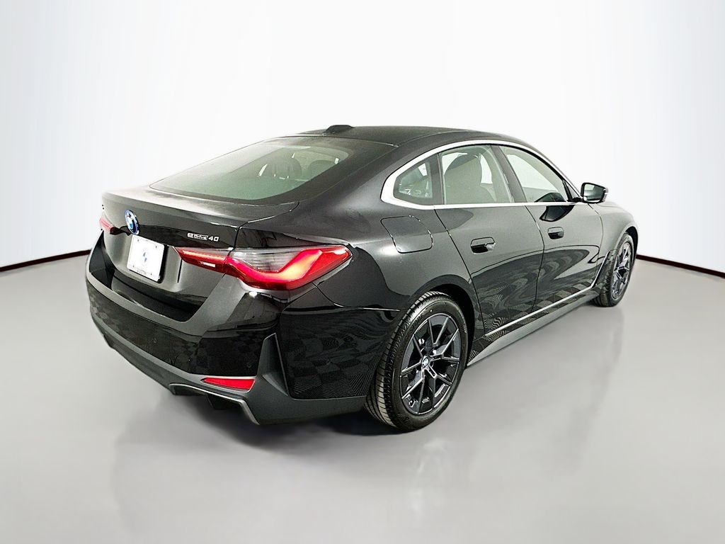 Thumbnail: 2025 BMW i4 - 5