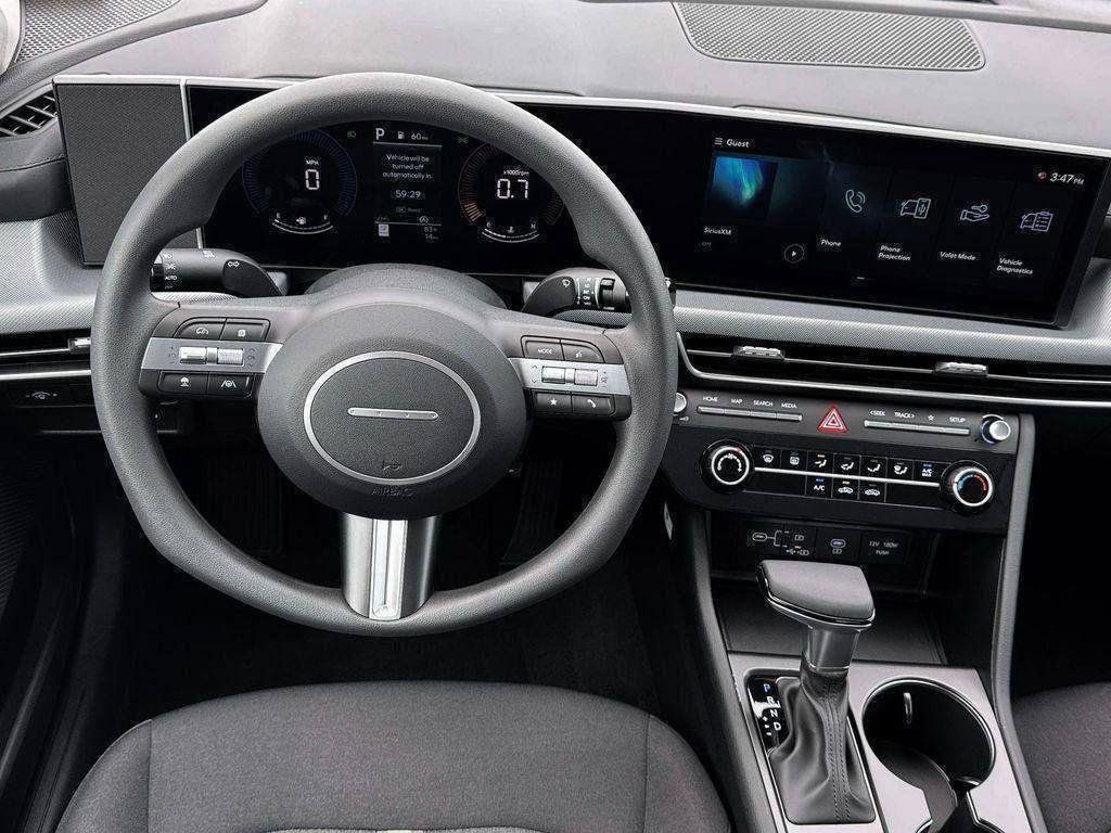 New 2026 White Hyundai SE image 17