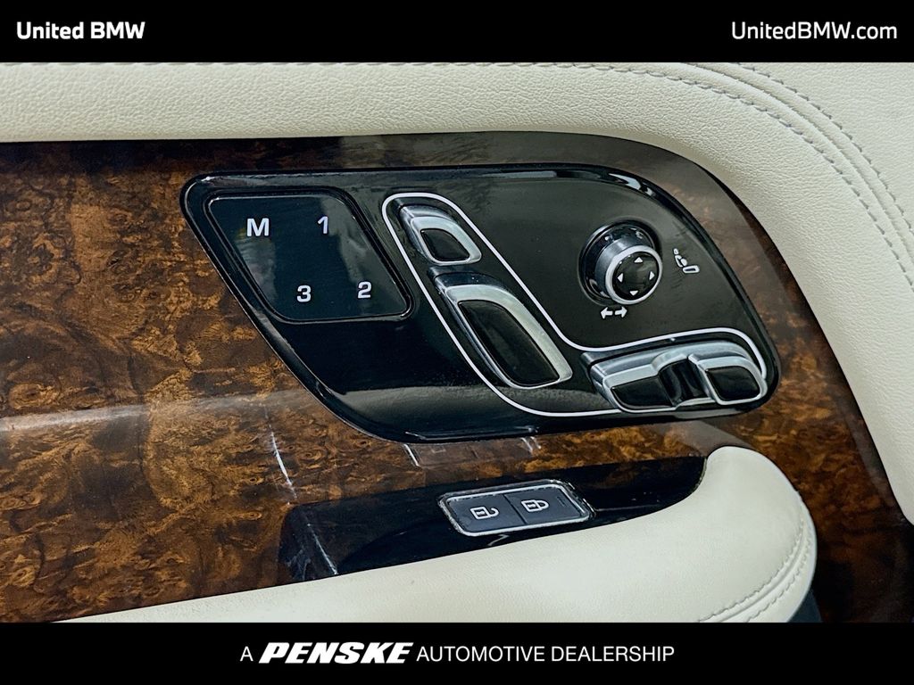 Thumbnail: 2021 Land Rover Range Rover - 4