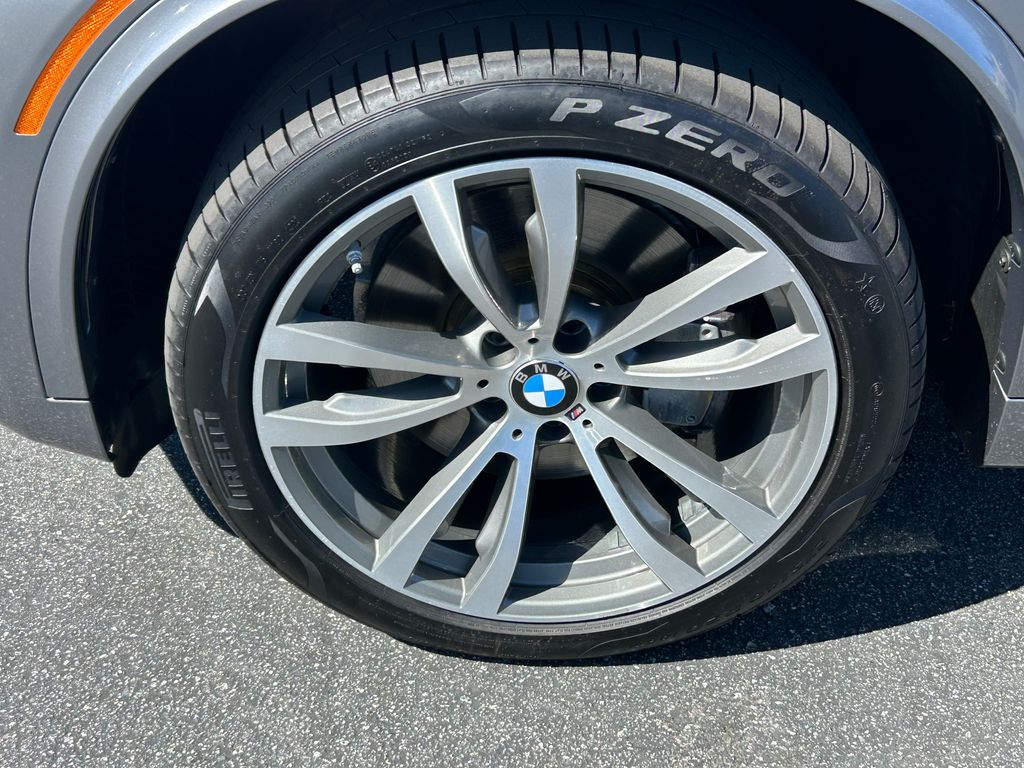 Thumbnail: 2014 BMW X5 - 9